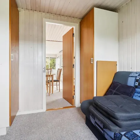 Ferienhaus 2 Bedroom Cozy In