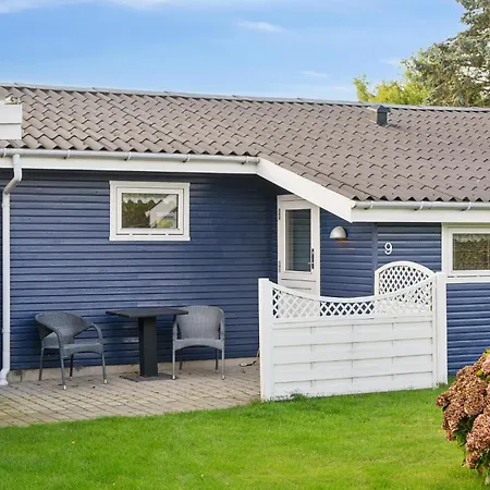2 Bedroom Cozy In Ferienhaus Svendborg