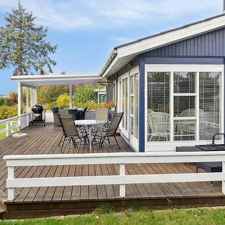 2 Bedroom Cozy In Svendborg
